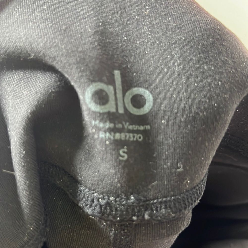 Alo Women’s Size Small Black Leggings - Picture 2 of 4